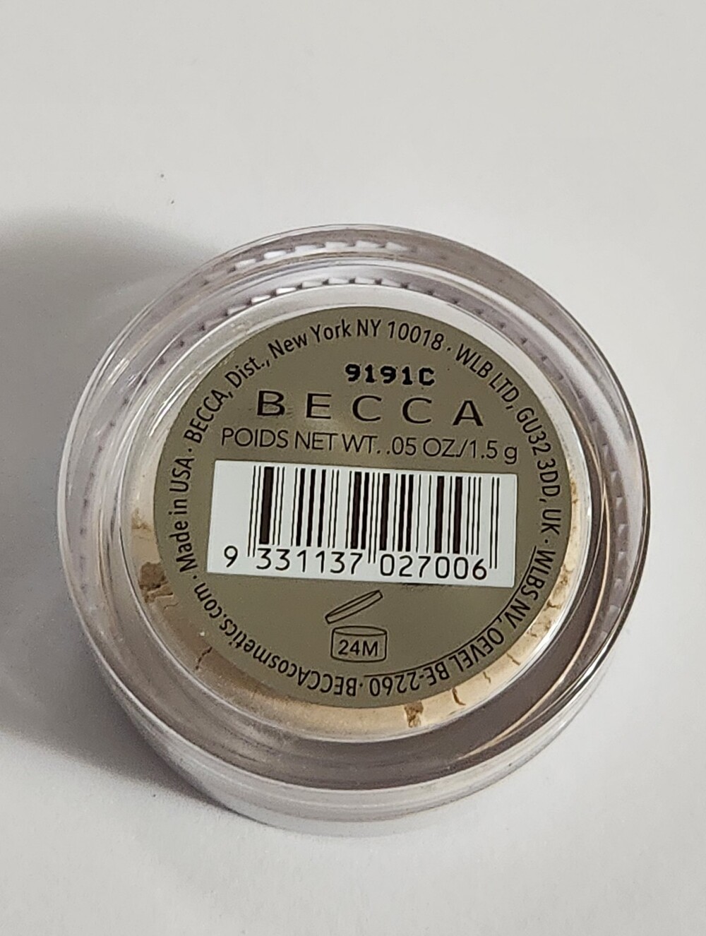 NEW BECCA Setting Powder - Picture 6 of 7